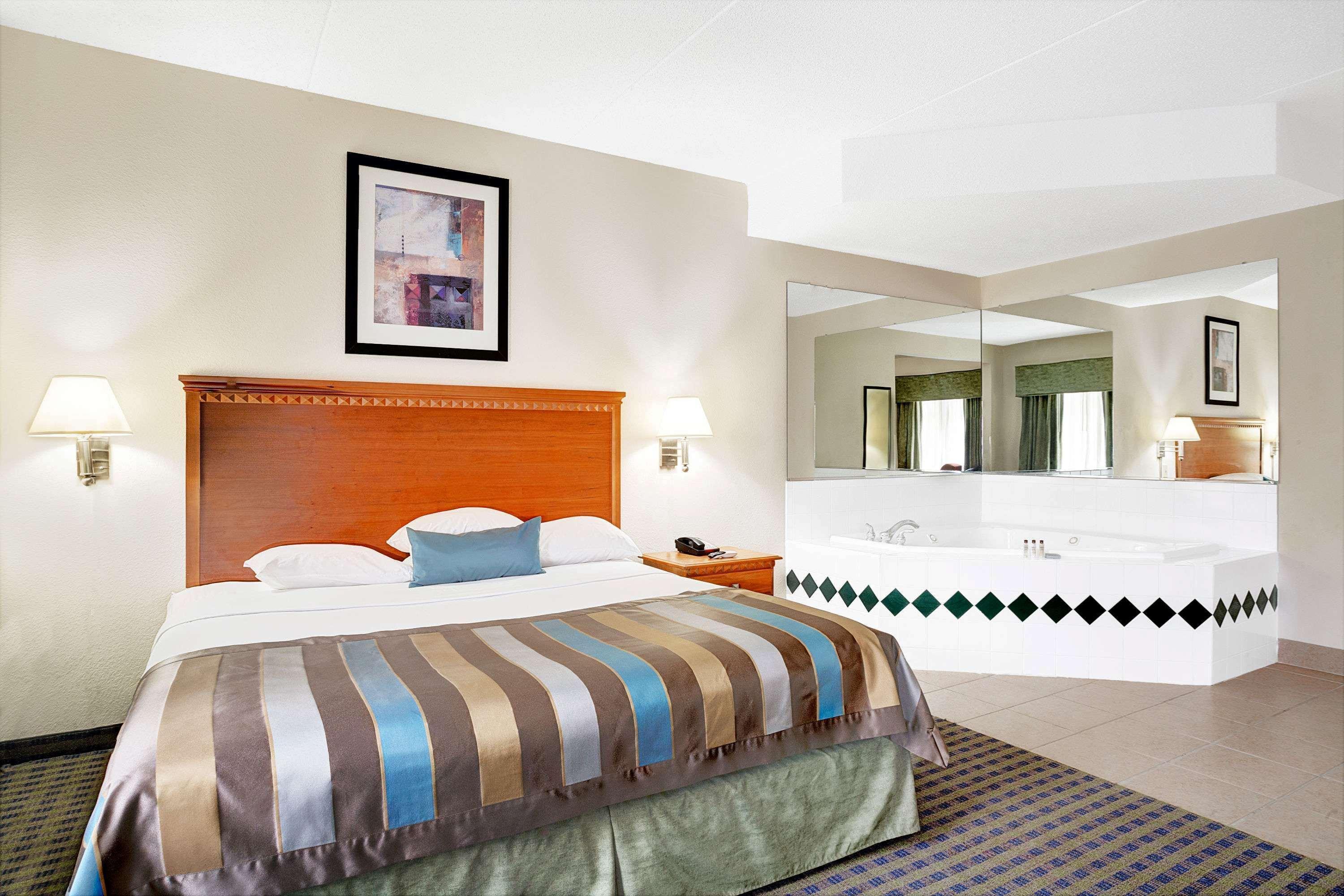 Wingate By Wyndham Atlanta Fairburn Hotel Екстериор снимка