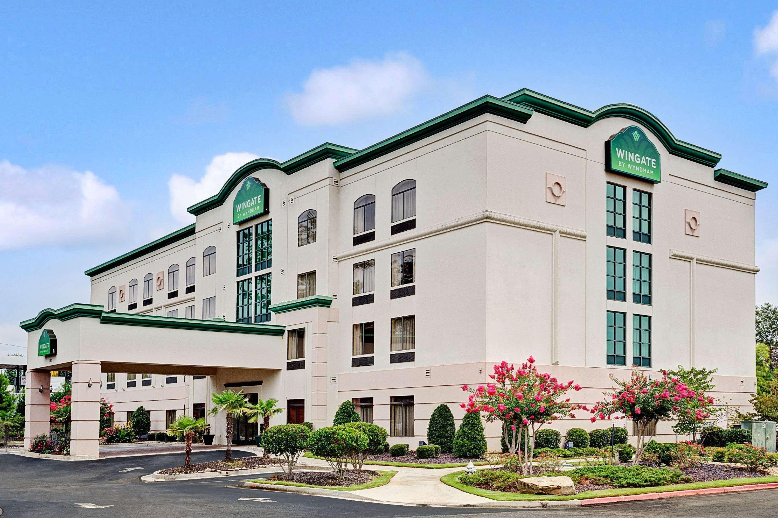 Wingate By Wyndham Atlanta Fairburn Hotel Екстериор снимка