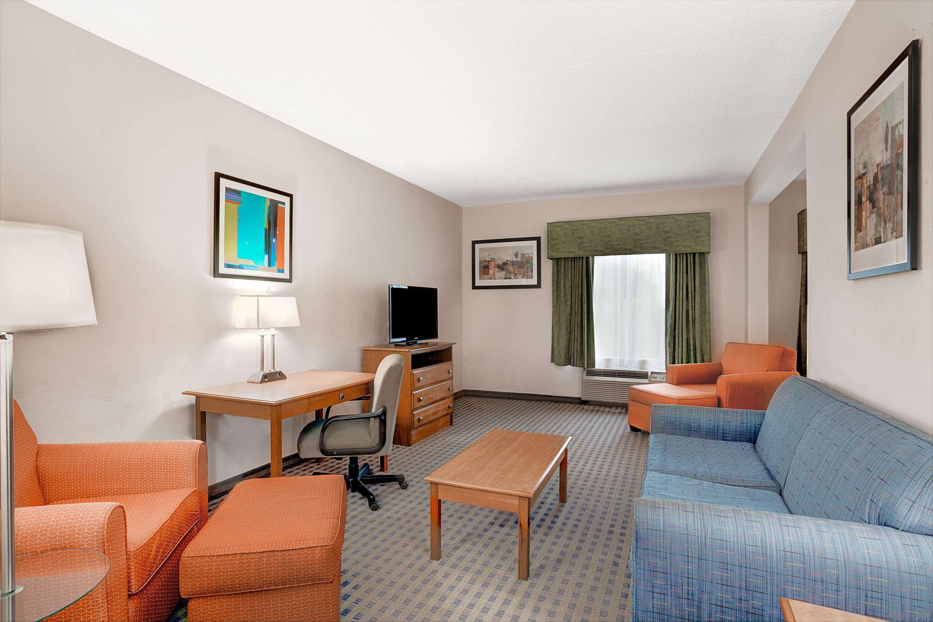 Wingate By Wyndham Atlanta Fairburn Hotel Екстериор снимка