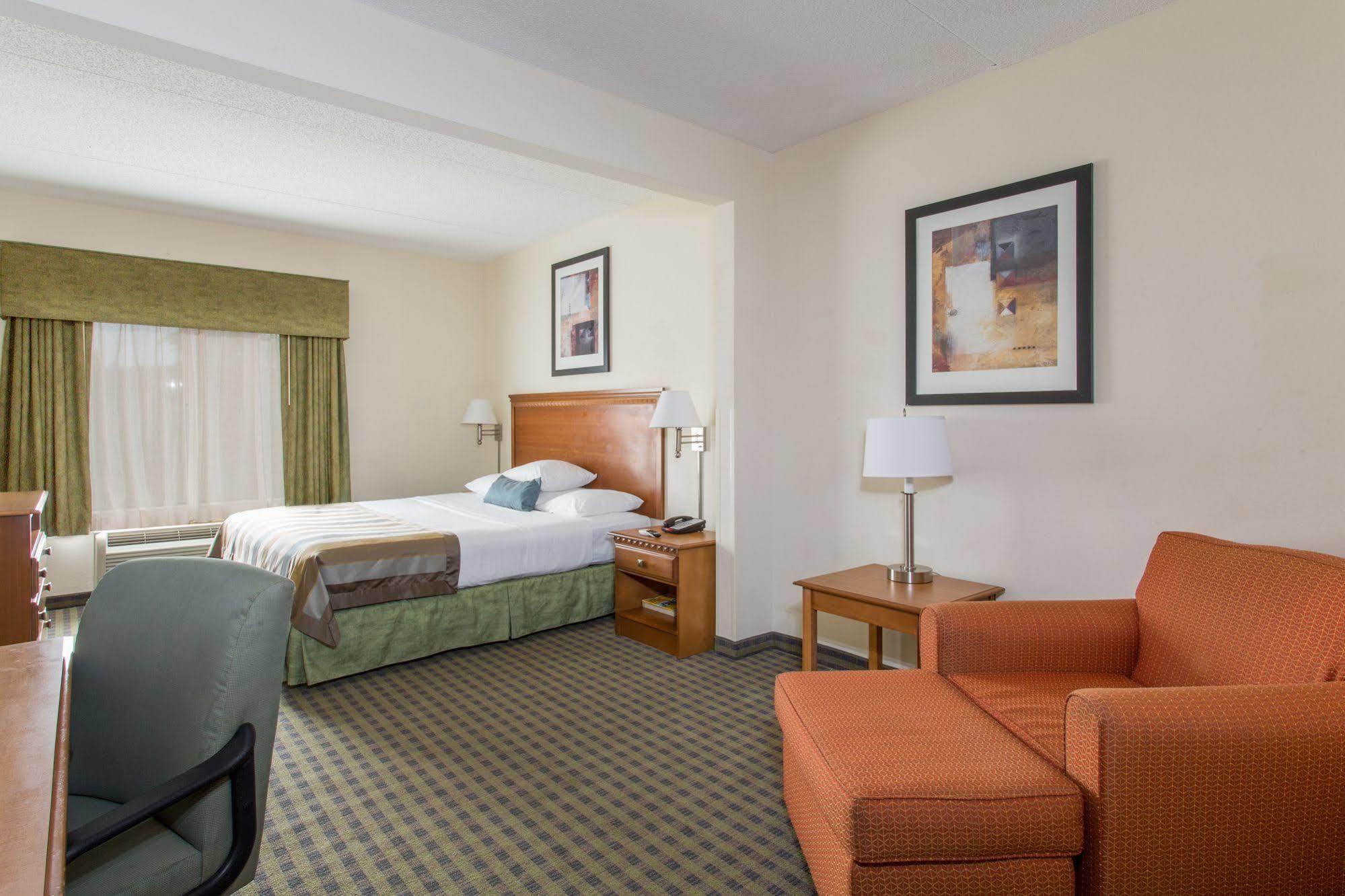 Wingate By Wyndham Atlanta Fairburn Hotel Екстериор снимка